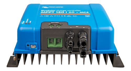 SCC010060300_BlueSolar MPPT 150-60-MC4 (front-angle) (1) Victron BlueSolar MPPT 150/60-MC4 laadregelaar